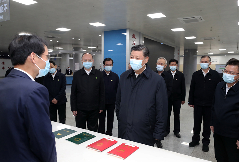 2021年3月23日，習(xí)近平在福建三明沙縣農(nóng)村產(chǎn)權(quán)交易中心考察。
