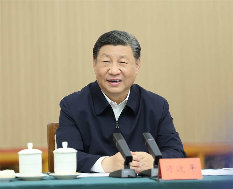 2024年5月23日下午，中共中央總書記、國(guó)家主席、中央軍委主席習(xí)近平在山東省濟(jì)南市主持召開企業(yè)和專家座談會(huì)并發(fā)表重要講話。新華社記者 鞠鵬 攝